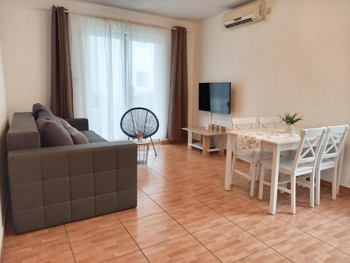 Apartments Marusic Макарска Екстериор снимка