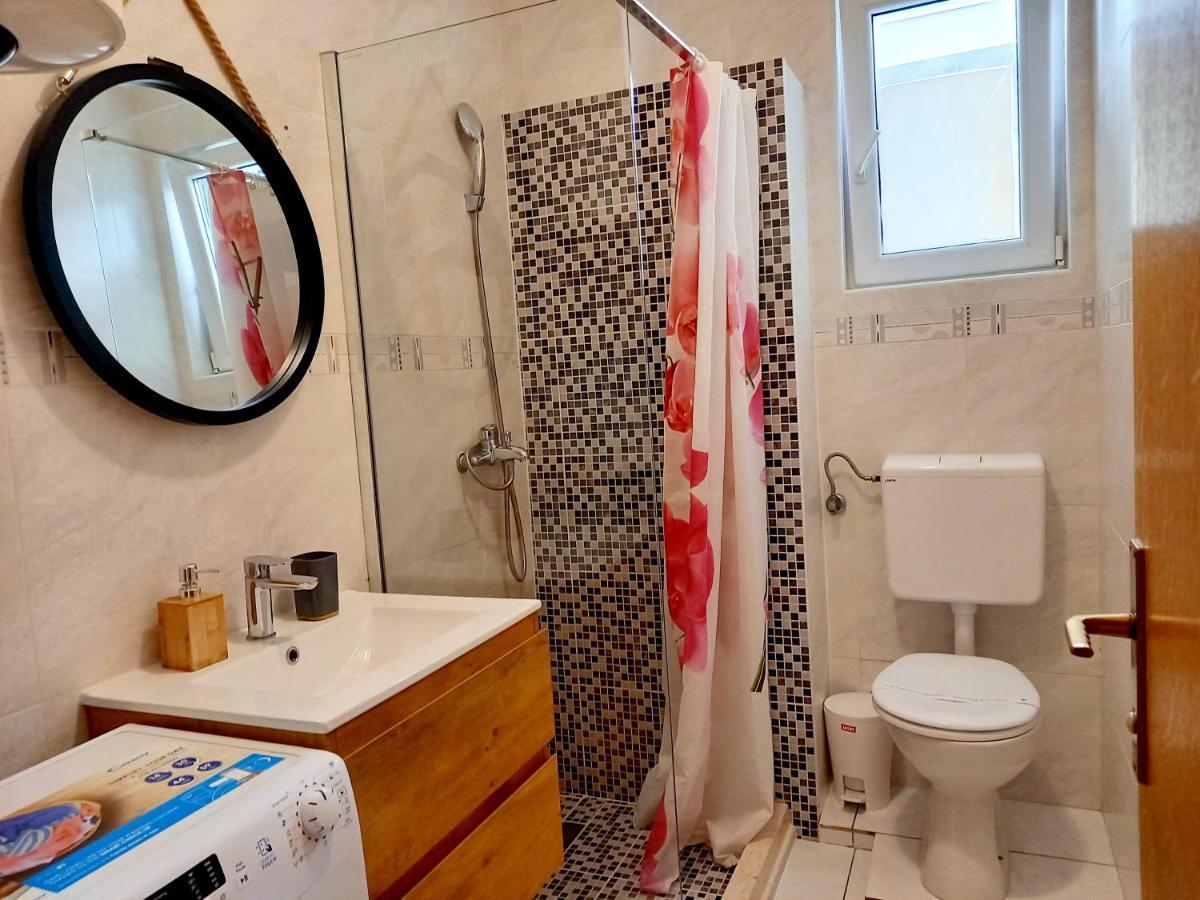 Apartments Marusic Макарска Екстериор снимка
