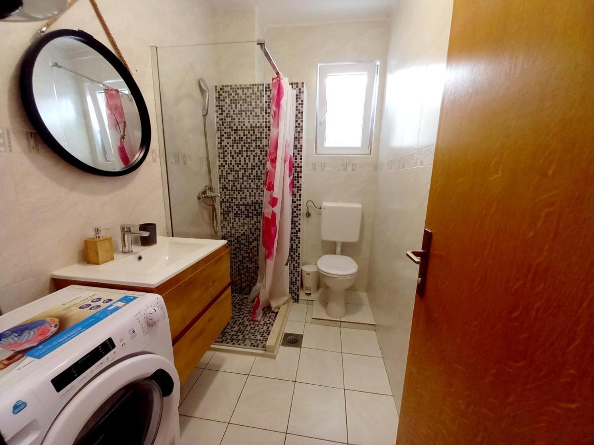 Apartments Marusic Макарска Екстериор снимка