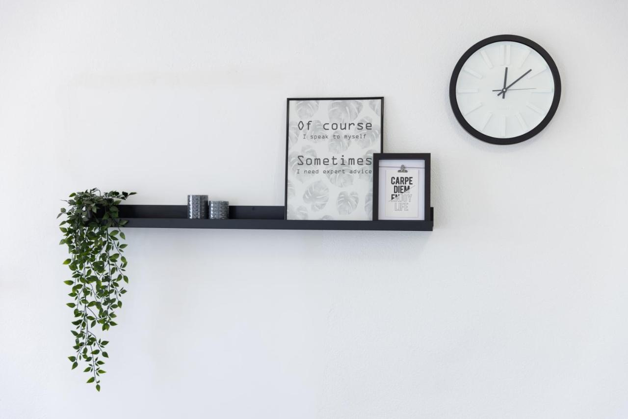 Apartments Marusic Макарска Екстериор снимка
