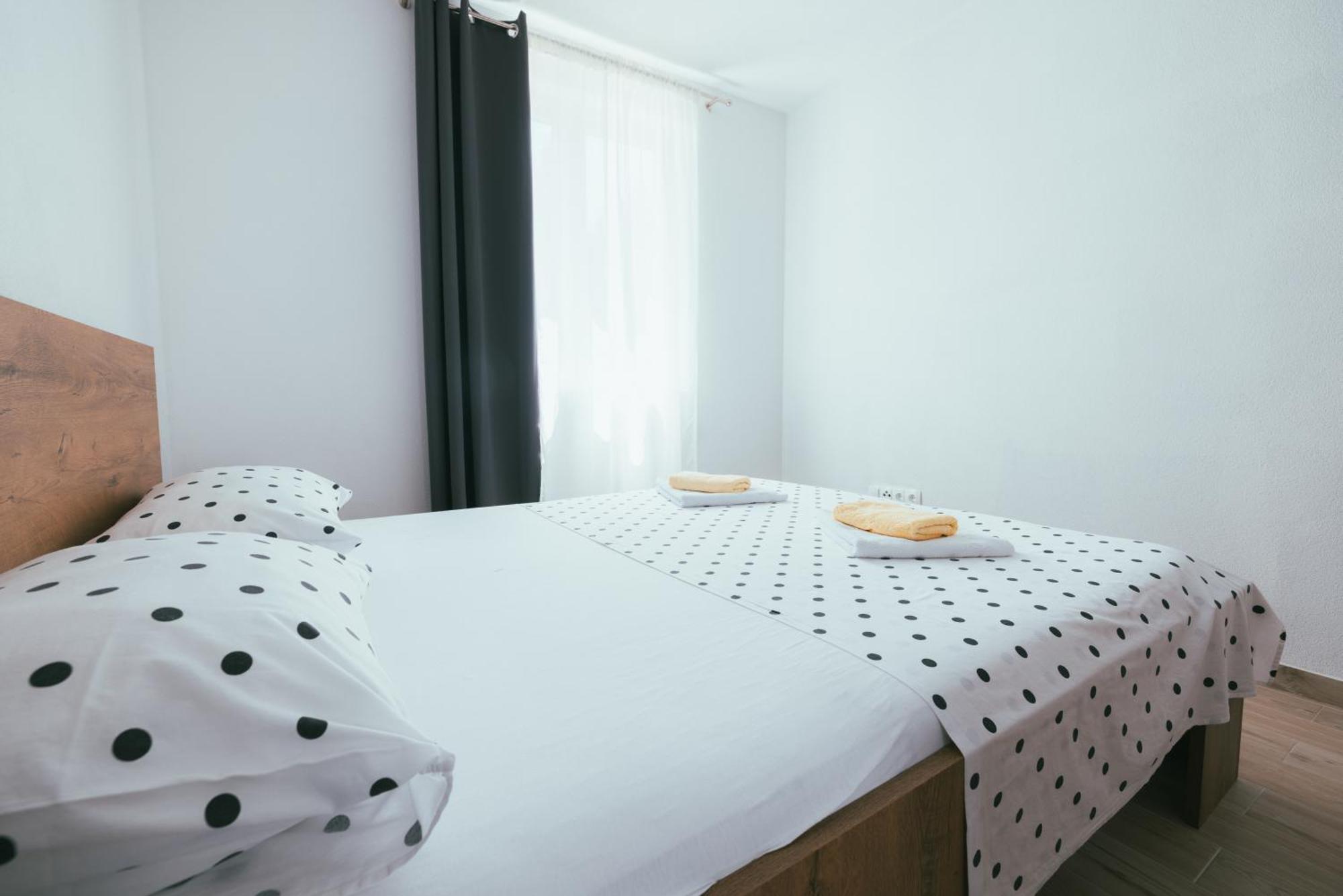 Apartments Marusic Макарска Екстериор снимка