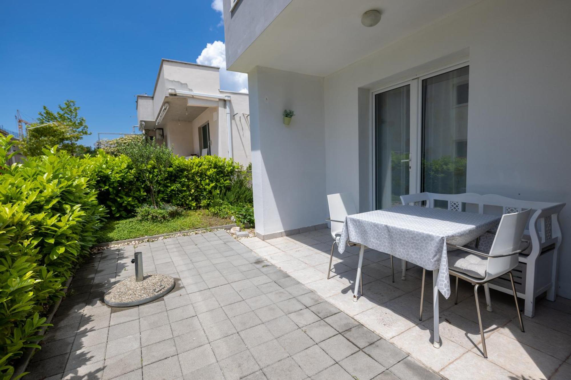 Apartments Marusic Макарска Екстериор снимка