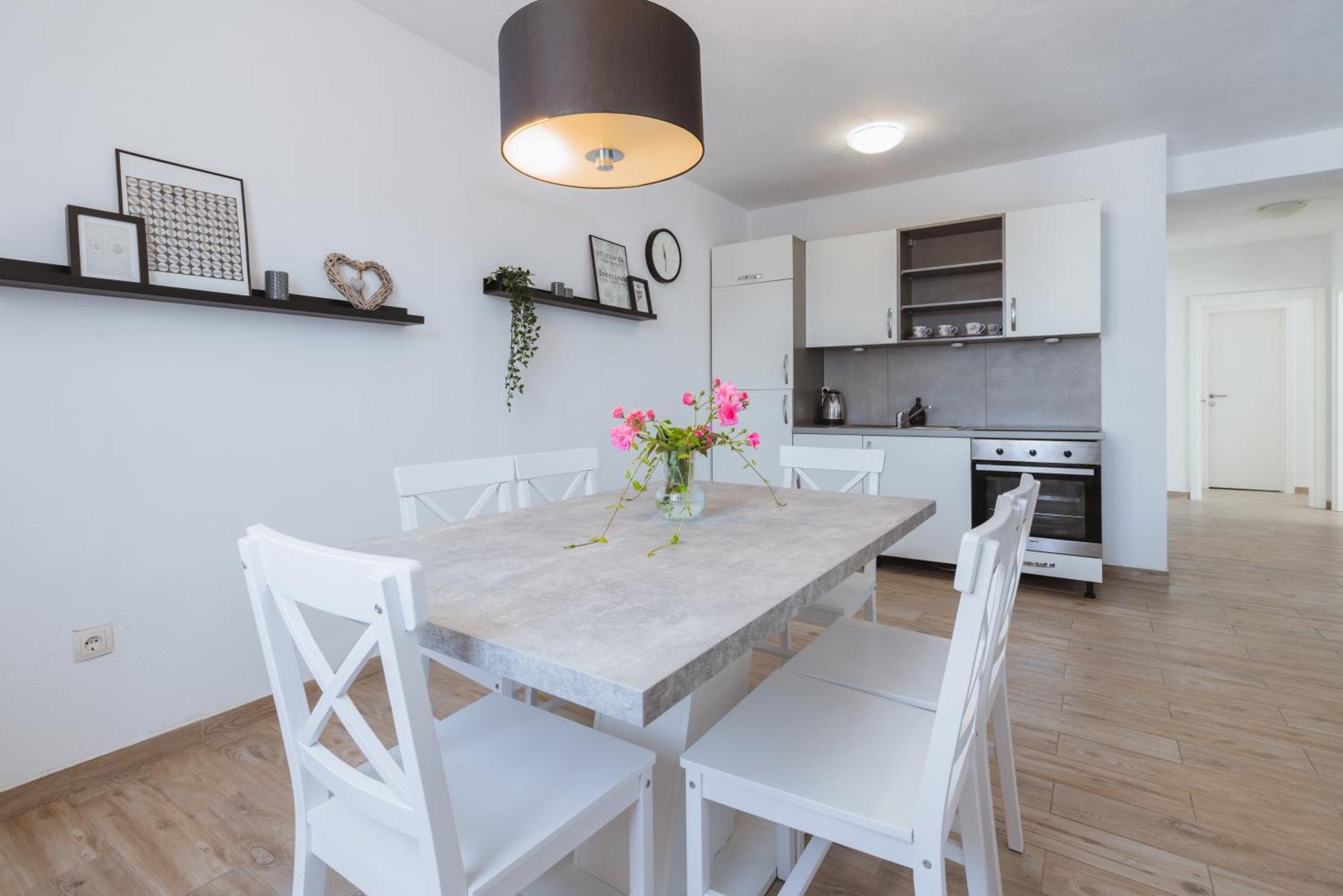 Apartments Marusic Макарска Стая снимка